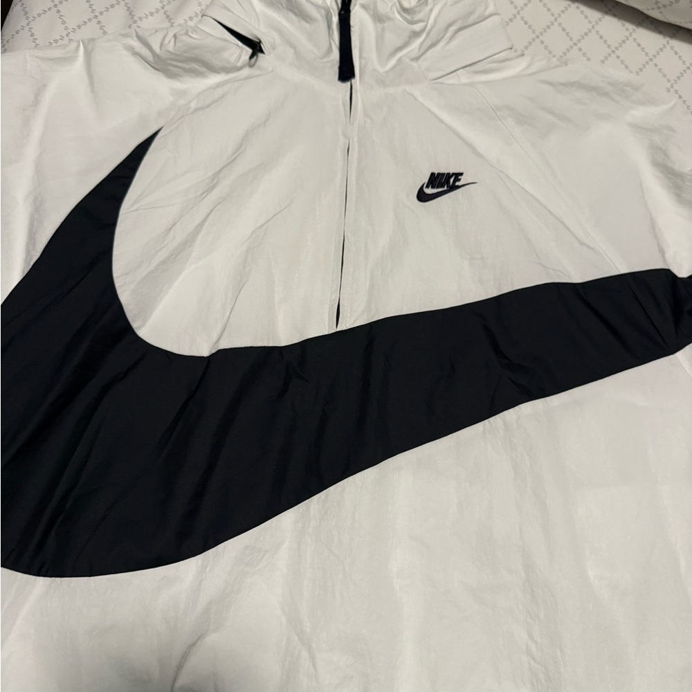 Nike White and Black Swoosh Windbreaker Jacket